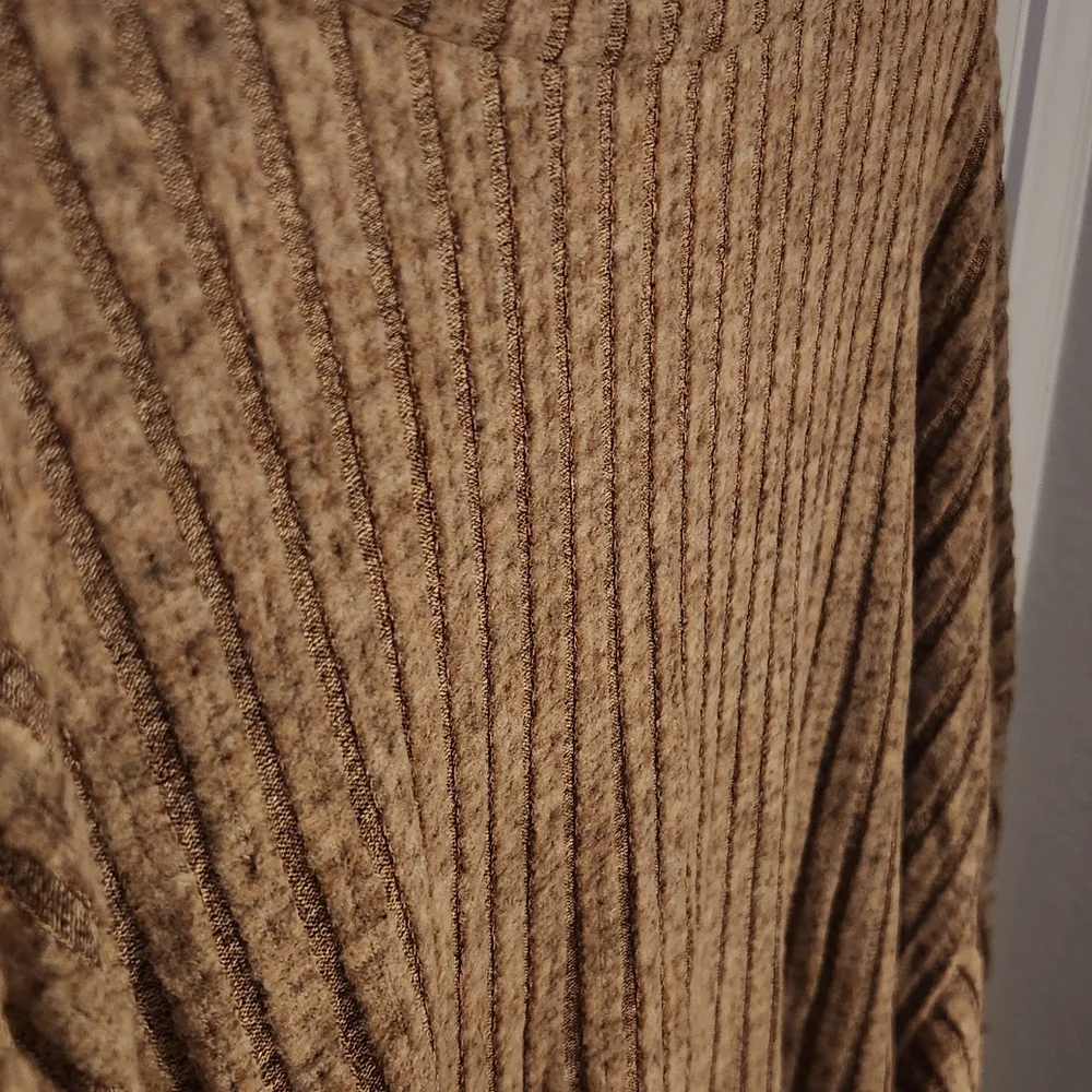 SHEIN Curve Cozy V-Neck Brown Sweater 🔥 - Picture 6 of 6